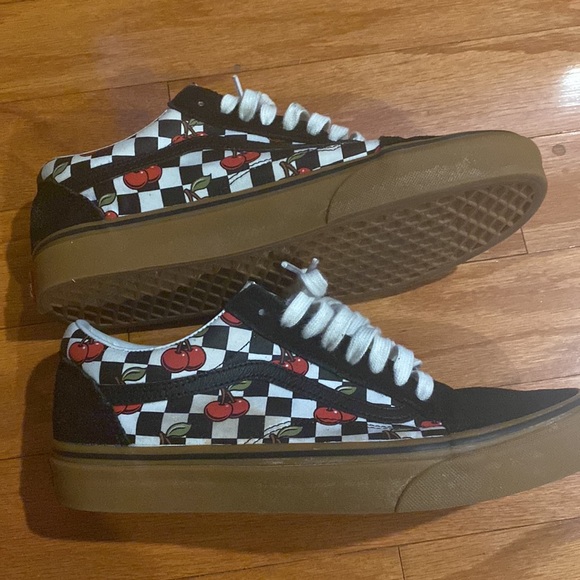 Cherry Bomb Checkered Vans Sneakers SZ 10 - Picture 6 of 8